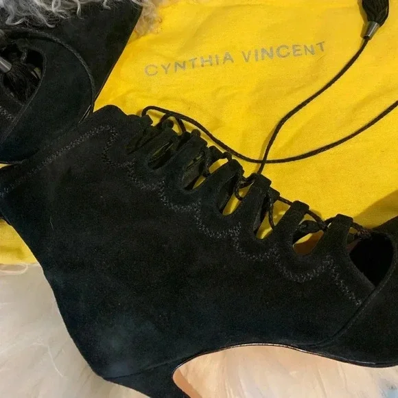 CYNTHIA VINCENT NEW Harp Lace Up Pointed Booties